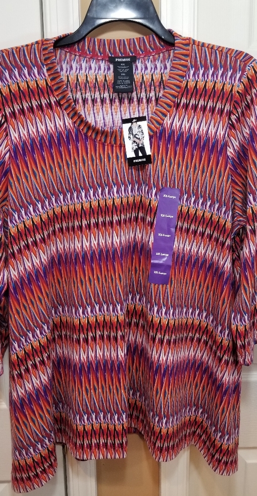 Premise Womens 3/4 sleeve top.